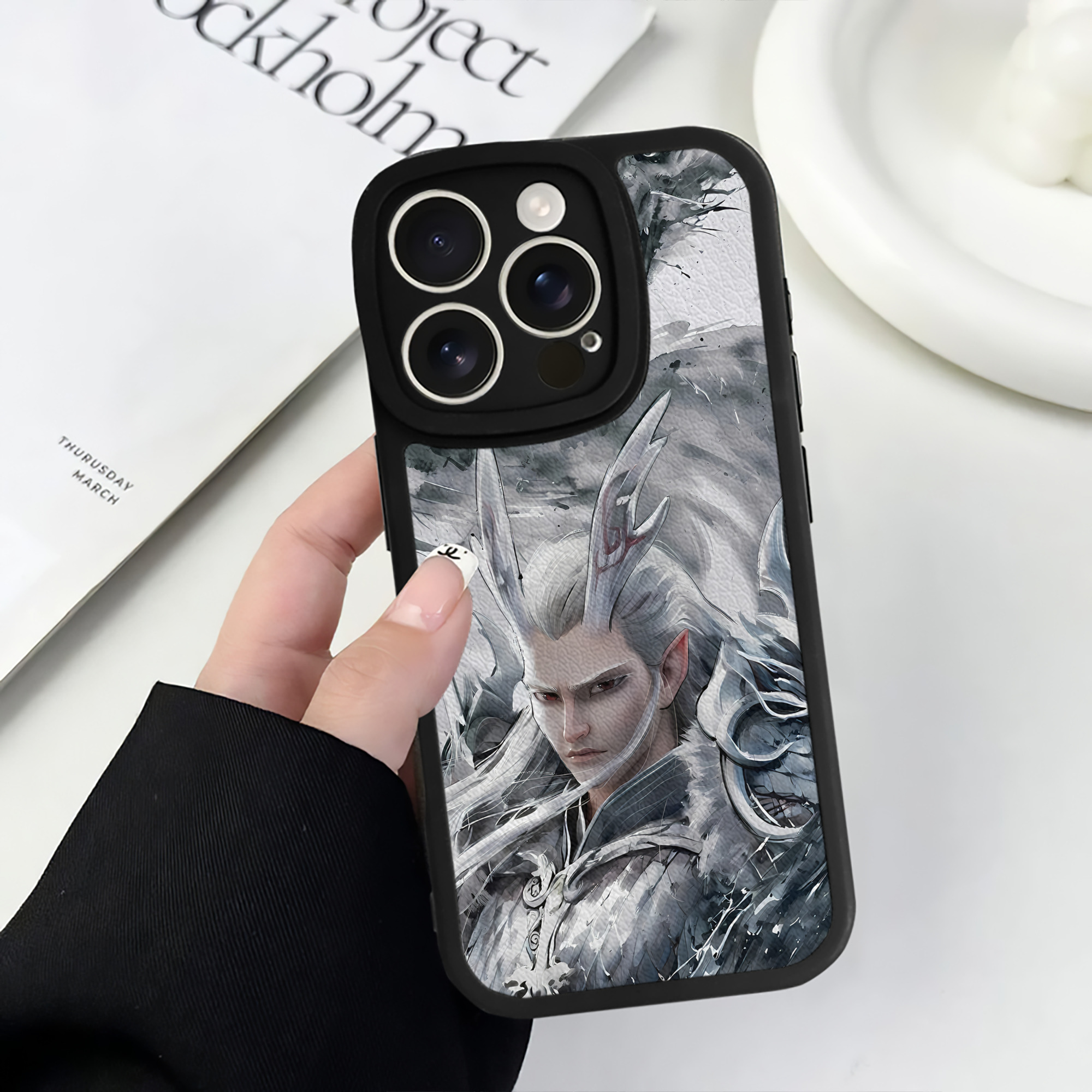 （画像用） Ne Zha 2 ナタ 魔童の大暴れ 【iPhone 16シリーズ対応】シリコンスマホケース（レザー調） 材質：シリコン